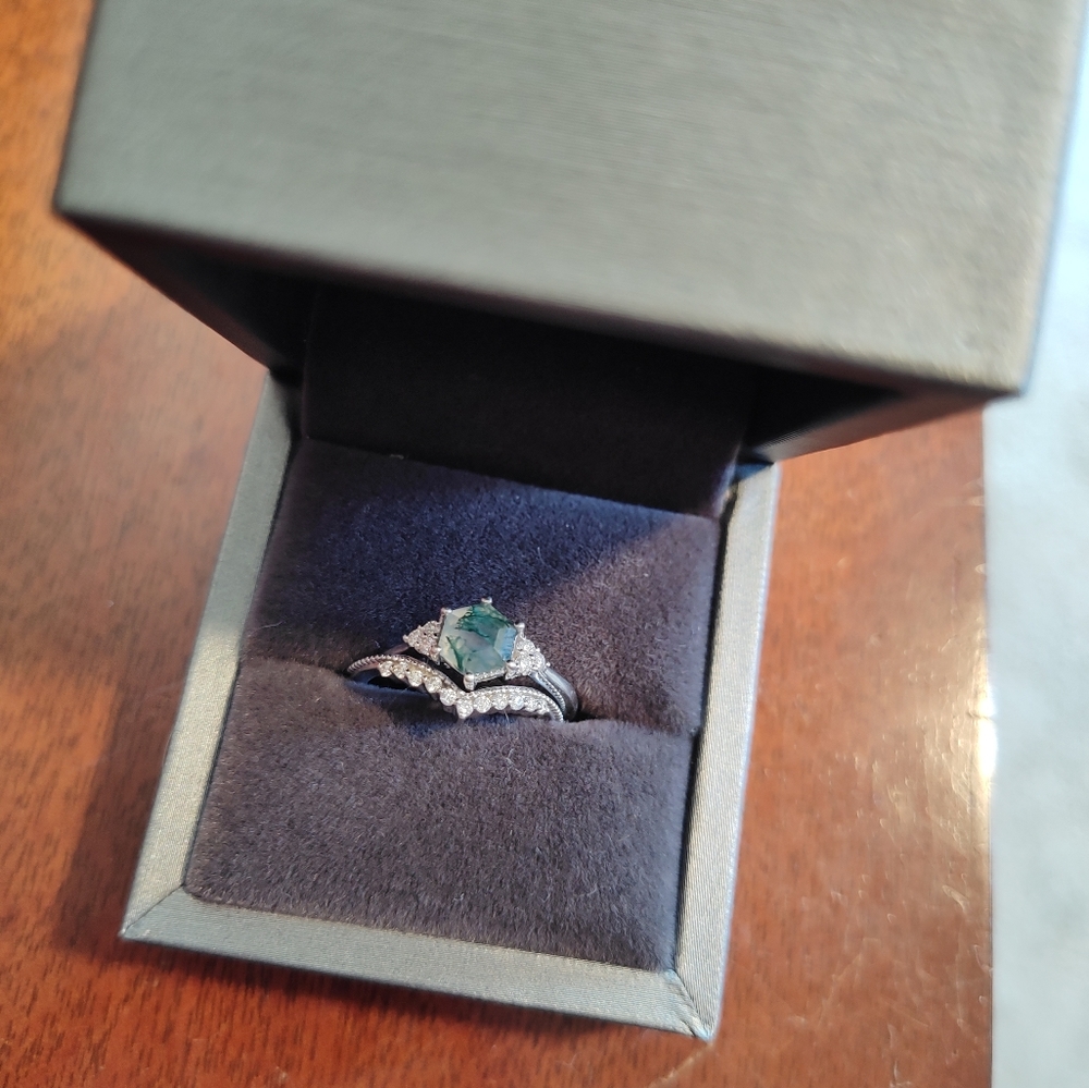 White gold Engagement/Wedding Ring set